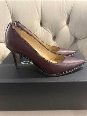 Coach Waverly Beadchain Stiletto Heels in Peony (Burgundy) in Size 5.5 (35.5).